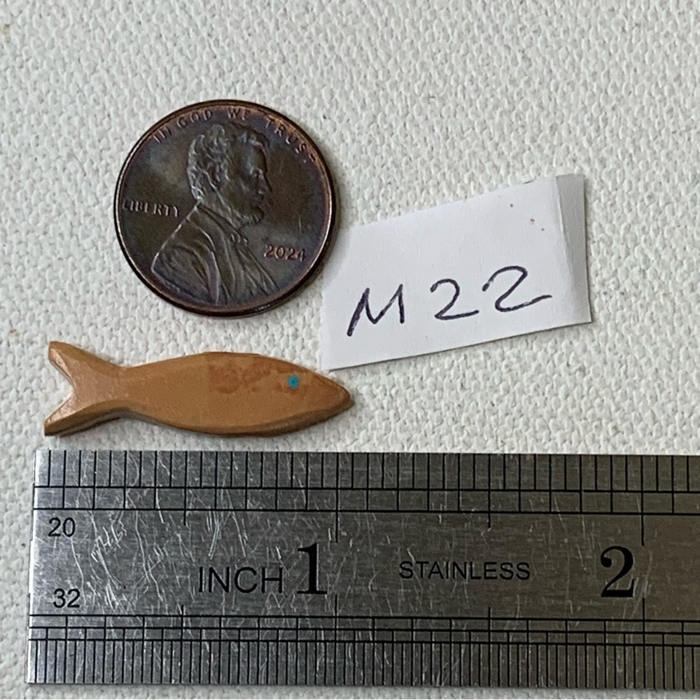 Pink Rhodonite Carved Stone Fetish Fish Bead Native American Zuni Style Mini 1" - Picture 6 of 9